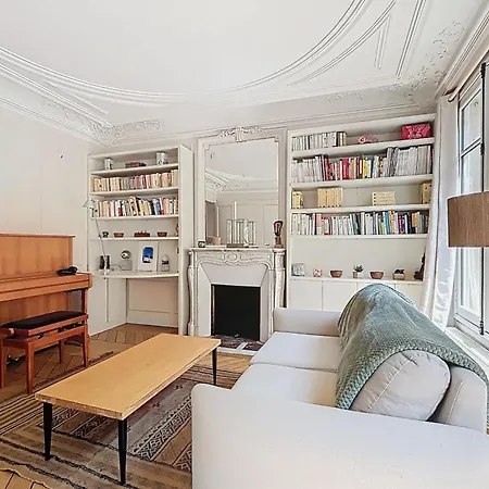 Charming Near Pigalle & Montmartre Apartment